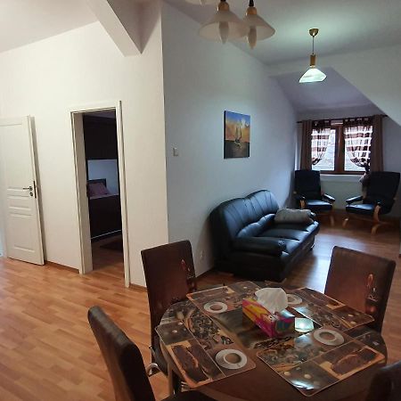 Diane'S Apartament Sibiu Ngoại thất bức ảnh