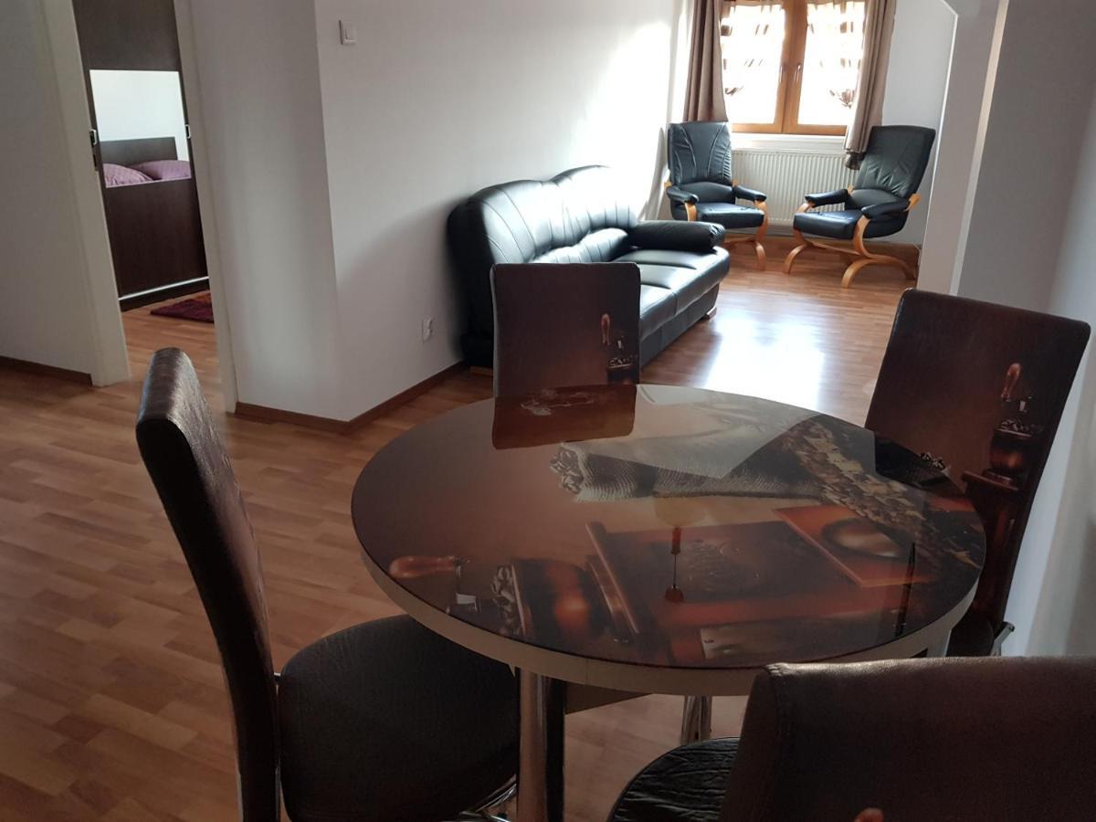 Diane'S Apartament Sibiu Ngoại thất bức ảnh