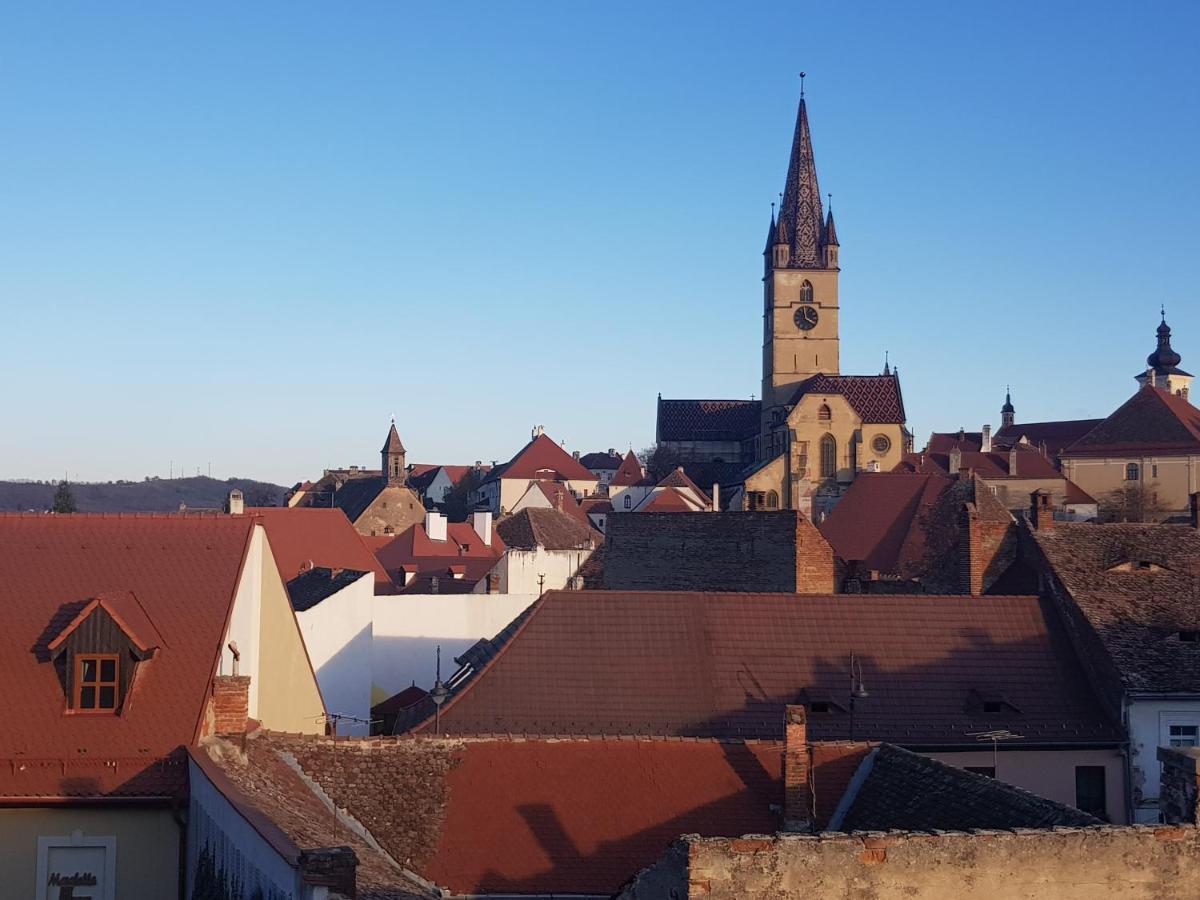 Diane'S Apartament Sibiu Ngoại thất bức ảnh