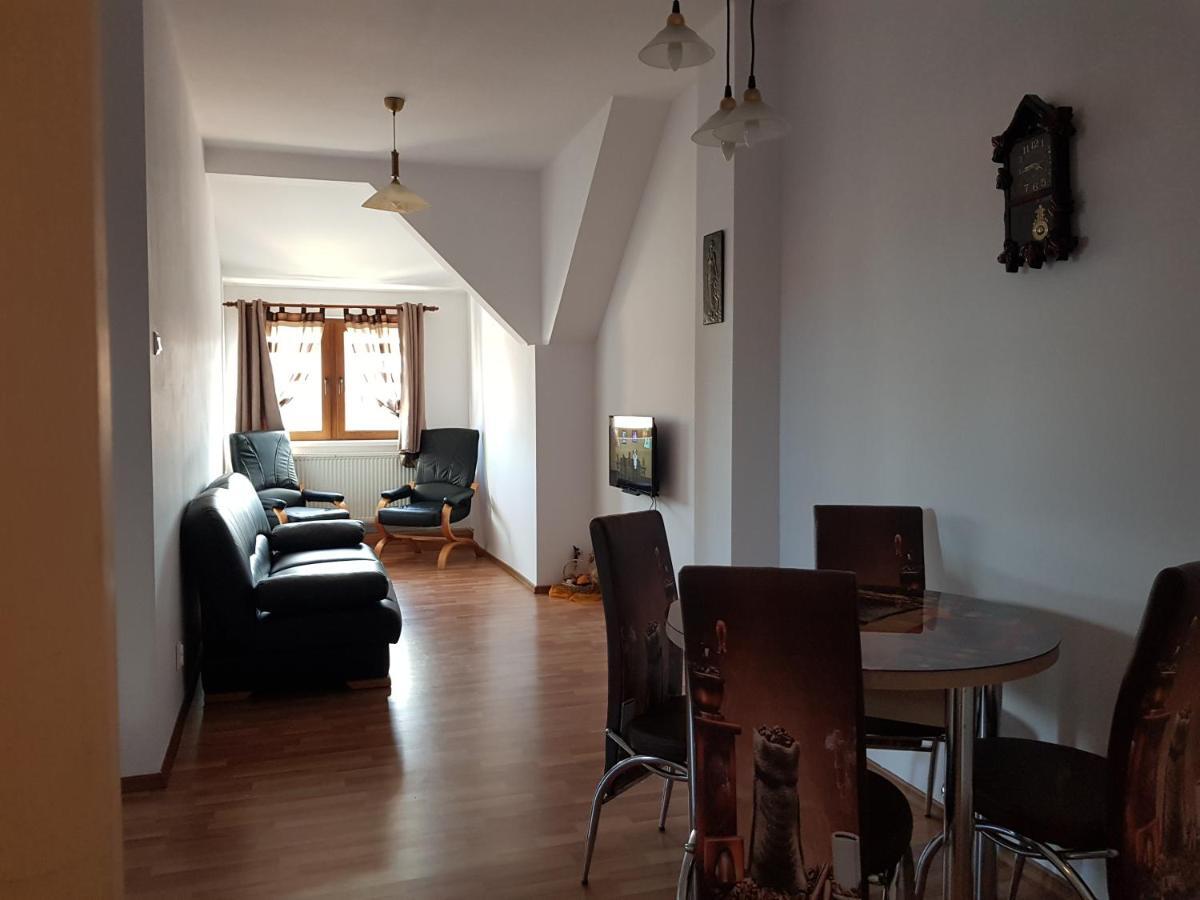 Diane'S Apartament Sibiu Ngoại thất bức ảnh