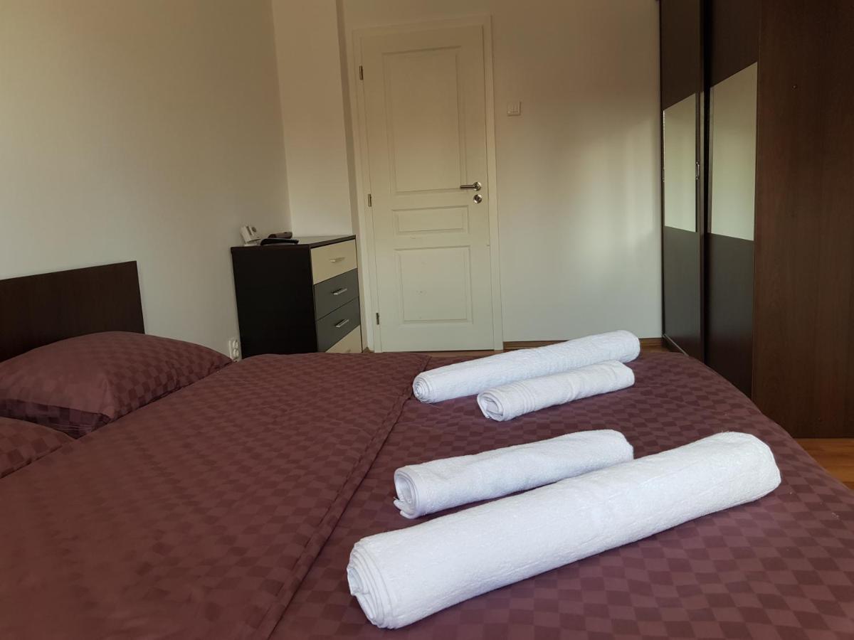 Diane'S Apartament Sibiu Ngoại thất bức ảnh