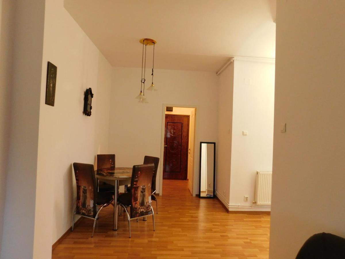 Diane'S Apartament Sibiu Ngoại thất bức ảnh